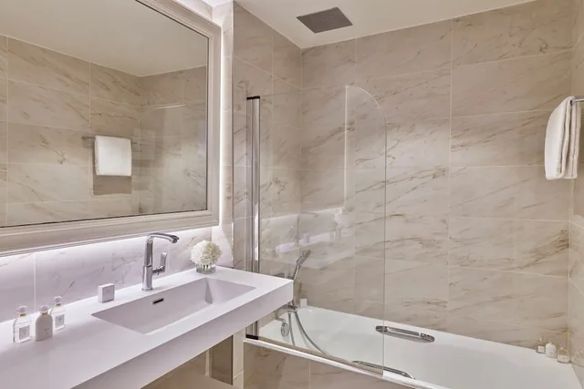 غرفة ديلوكس بسرير مزدوج، Hotel Barriere L Hermitage La Baule 3/3