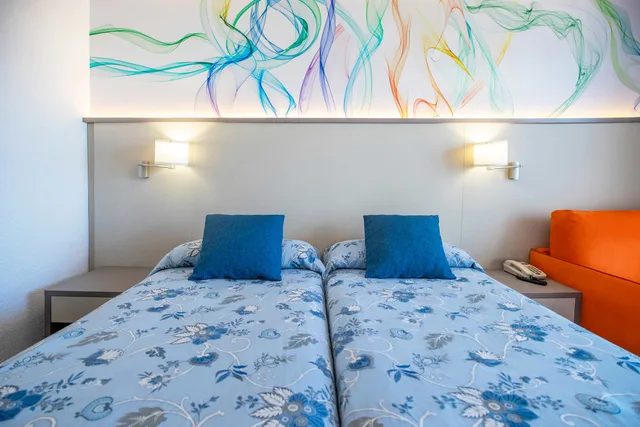 غرفة بسريرين منفصلين، Hotel Servigroup Romana 2/10