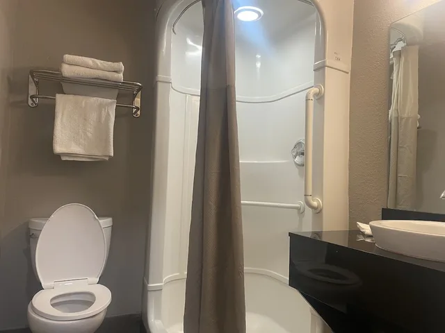 غرفة ديلوكس بسرير كينج، Motel6 San Bernardino, CA - South 6/6