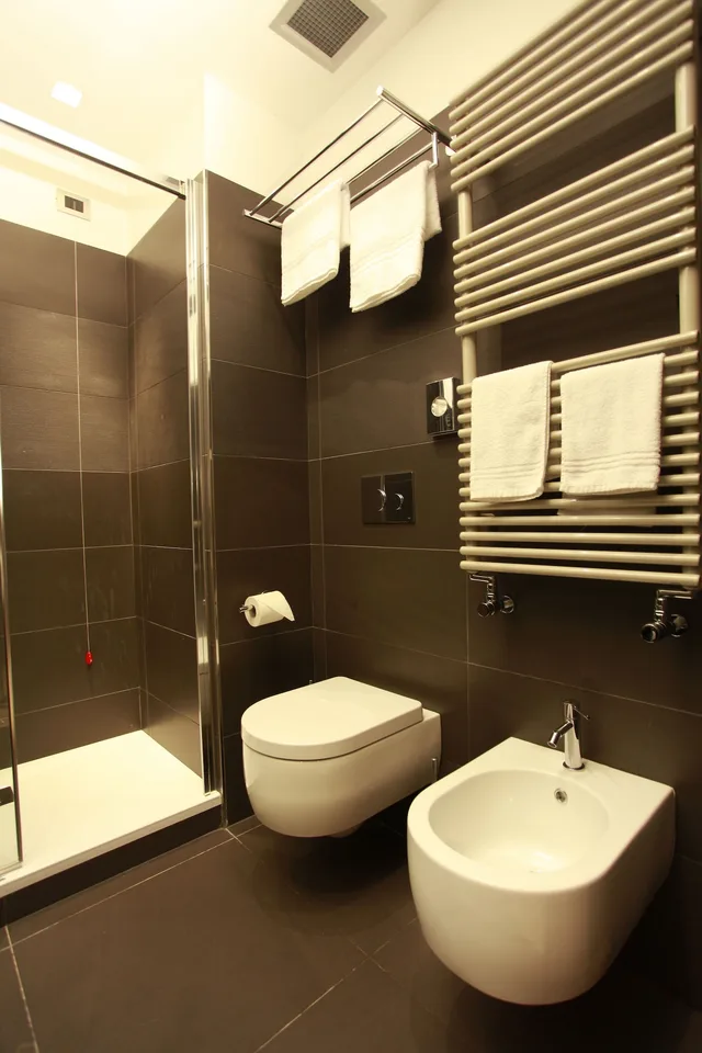 غرفة كومفورت بسرير كوين، Diplomatic Hotel 3/5