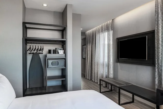 جناح بسرير كينج مع أريكة، Ac Hotel By Marriott Portsmouth Downtown/Waterfront 7/10