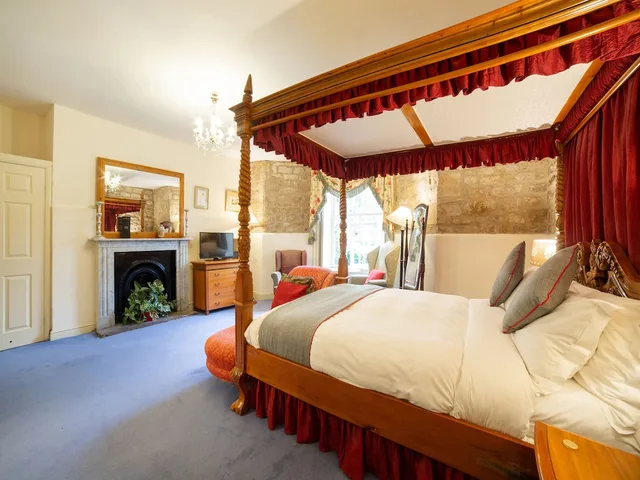 جناح سوبيريور رباعي بسرير مزدوج وسريرين منفصلين، OYO Bailbrook Lodge, Bath 4/7