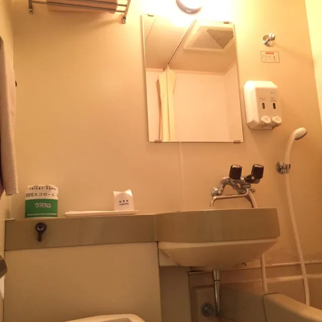 غرفة بسريرين منفصلين للمدخنين، Sky Heart Hotel Kawasaki 4/4