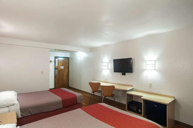 غرفة ديلوكس رباعية للمدخنين، Motel6 Oklahoma City, OK - South 3/10