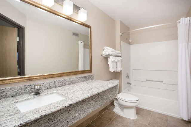 غرفة بسرير كوين، Americinn By Wyndham Sioux City 6/6