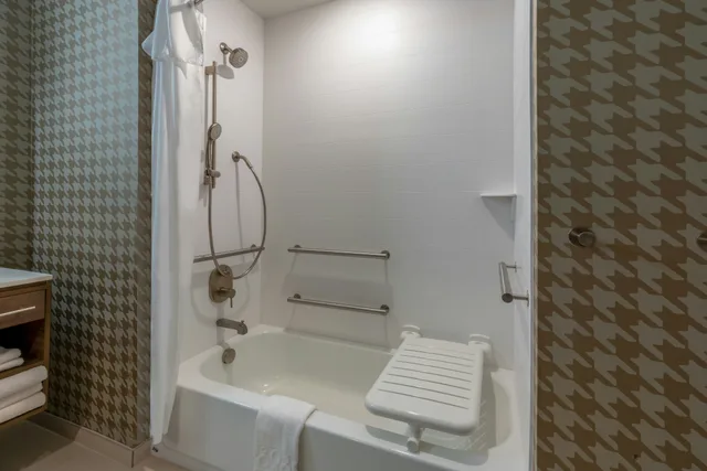 استوديو بسريرين كوين لذوي الإعاقة، Home2 Suites by Hilton Pocatello 3/4