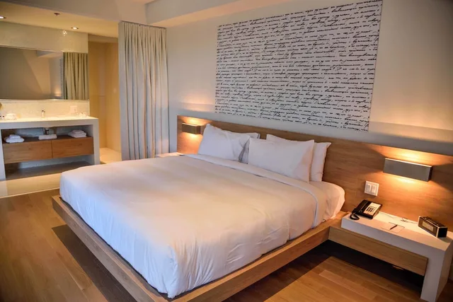 Junior Suite, King Bed, Golf Course View, Sofa، La Cache du Lac Champlain by C Hotels 2/4