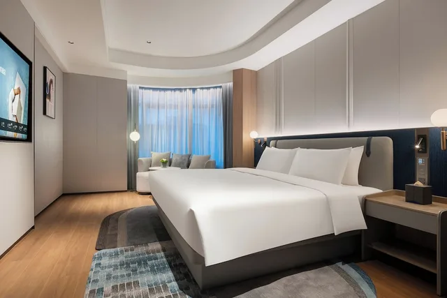 Deluxe, Suite, King Bed, Novotel Zhoushan Luting 1/2