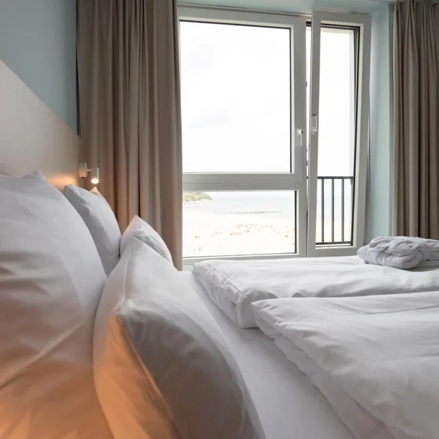 Room, Double Bed, Lateral Side Sea View، aja Travemuende 2/4