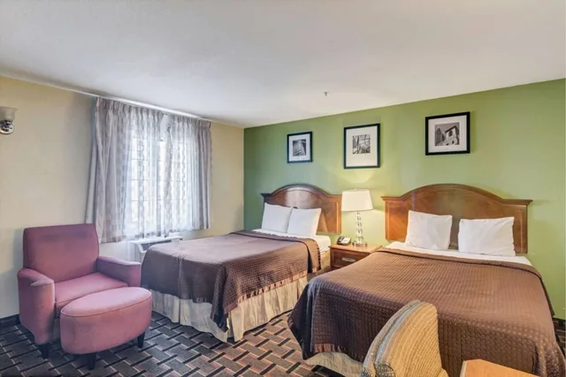 غرفة أساسية بسريرين مزدوجين، Savannah Garden Hotel 3/6
