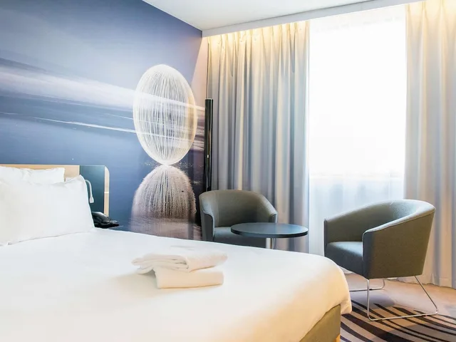 غرفة عائلية بسرير مزدوج مع أريكة، Novotel Szczecin Centrum 4/9