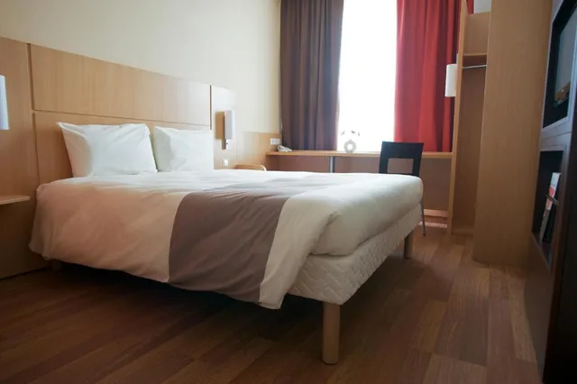 Room, 2 Double Beds, Ibis Kaunas Centre 8/10