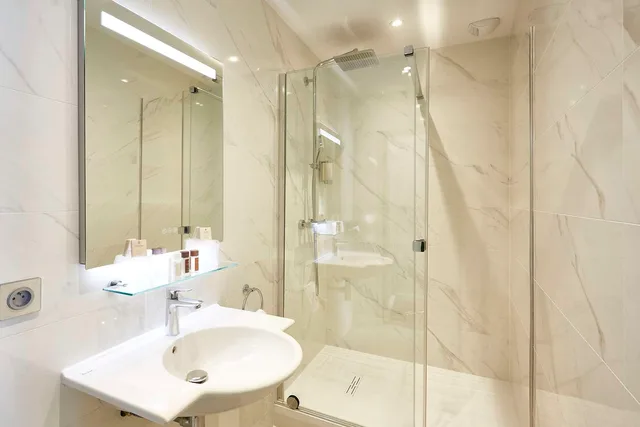 Upgrade, Suite, King Bed، Quality Hotel Bordeaux Centre 1/1