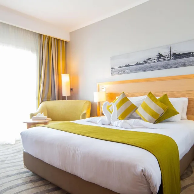 غرفة قياسية بسرير مزدوج بإطلالة على البحيرة، Mercure Ismailia Forsan Island Hotel 1/8