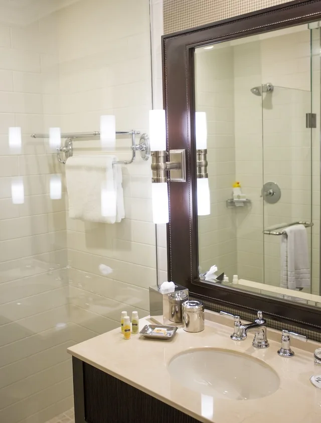 Deluxe, Single, 2 Queen Beds, Garden View, Terrace، The Atherton Hotel At OSU 4/6