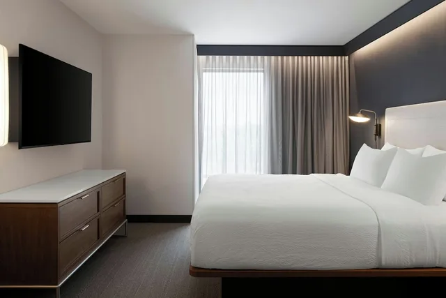 جناح تنفيذي بسرير كينج مع أريكة، Courtyard by Marriott Billings 2/3