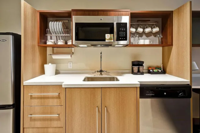 جناح استوديو بسرير كينج مع أريكة لذوي الإعاقة، Home2 Suites By Hilton Mechanicsburg 1/1