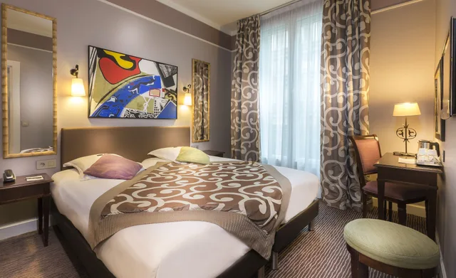 غرفة سوبيريور بسرير مزدوج بحوض استحمام، Hotel Du Bois Champs-Elysees 7/10