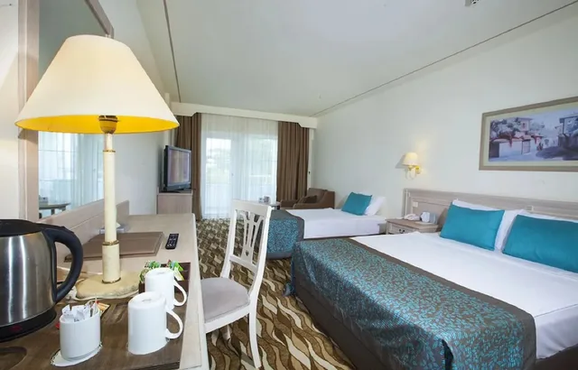غرفة عائلية بإطلالة على الحديقة، Kimeros Ma Biche Hotel And Thalasso 2/3