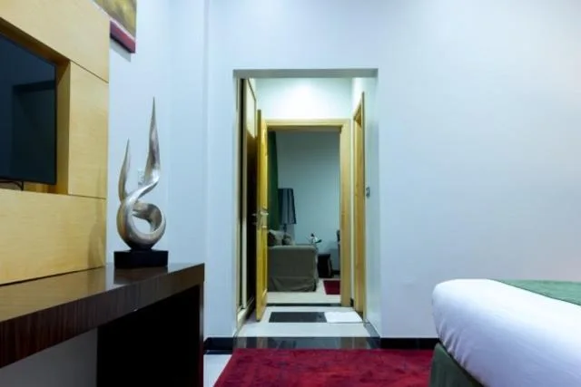 غرفة بسرير كينج، Doha Dynasty Hotel 5/5
