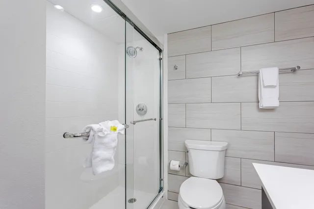 جناح بسرير كينج بشرفة، Holiday Inn Express Pensacola Beach 9/10
