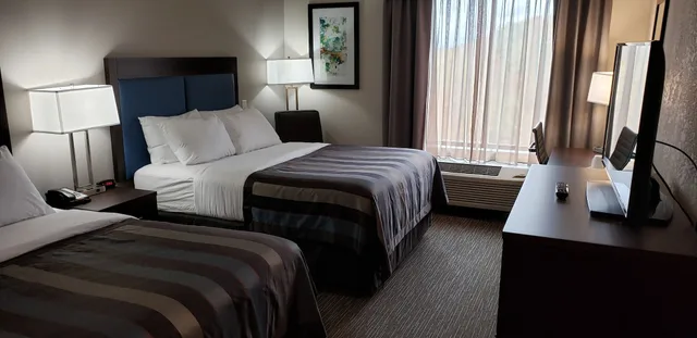 Room, 2 Queen Beds, Wingate By Wyndham Christiansburg 8/10