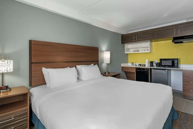 جناح بسرير كينج لذوي الإعاقة، MainStay Suites Lexington I-75 1/5