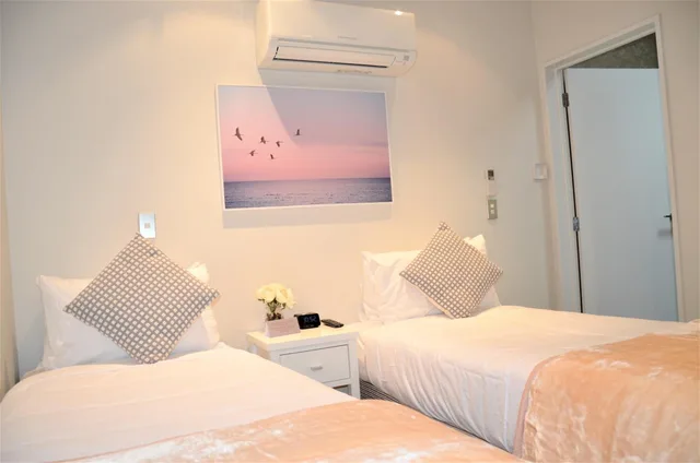 Serene, No Window, Colombo Lodge 2/10