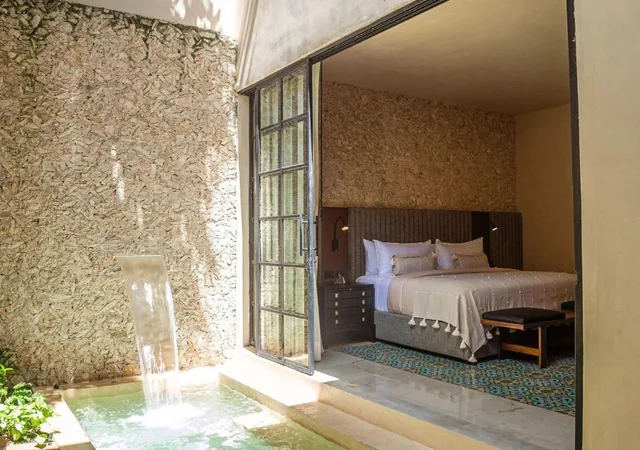 Premium, Suite, King Bed, Sofa, Plunge Pool، Adoro Hotel Boutique 2/2