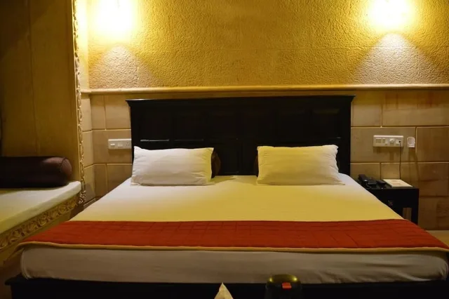 غرفة كومفورت بسرير مزدوج، Hotel Jessulkot 2/3