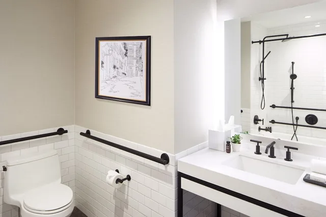 غرفة كلاسيكية بسريرين كوين لذوي الإعاقة، Whitney Hotel Boston 1/1