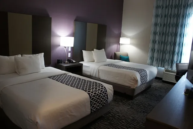 Executive, 2 Queen Beds, La Quinta Inn & Suites by Wyndham Chattanooga - Lookout Mtn 2/10