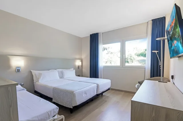 Executive, Triple, Twin Beds, Sofa, Hotel Augusta Barcelona Valles 3/8