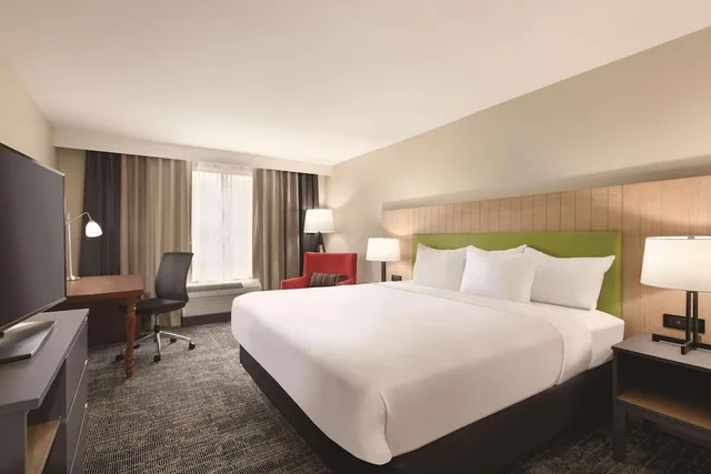 غرفة بسرير كينج لذوي الإعاقة، Country Inn & Suites by Radisson Macon West, GA 2/4
