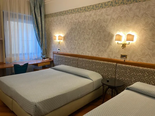 غرفة ثلاثية، Hotel Europa SNC 1/5
