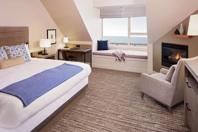 Deluxe, King Bed, Bay View، The Chrysalis Inn and Spa Bellingham Curio Collection By Hilton 1/1