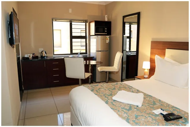 غرفة سوبيريور بسرير كينج، Eagle Nest Luxury Accommodation 3/6