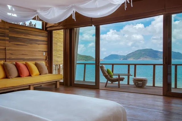 4 Bedrooms, Pool, Villa, Twin Beds, 3 King Beds, Beach Front، Six Senses Con Dao 3/4