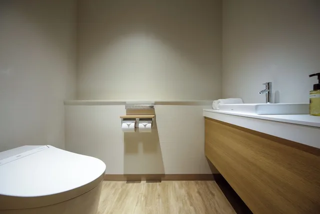 غرفة بريميوم بسرير كينج وسريرين منفصلين، ANA Holiday Inn Resort Shinano-omachi Kuroyon 2/5