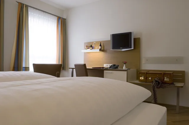 Classic, Twin Beds, arte Hotel Wien Stadthalle 6/10