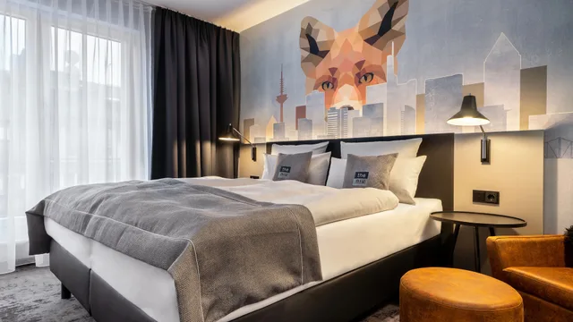 غرفة بريميوم بسرير كوين، Holiday Inn - the niu, Charly Frankfurt City by IHG 1/4