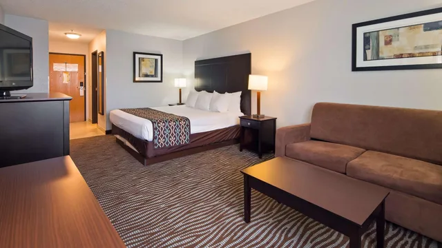 غرفة بسرير كينج لذوي الإعاقة، Best Western Executive Inn Mount Gilead 3/8