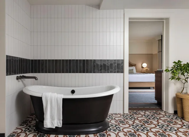 جناح بسرير كينج، Estancia La Jolla Hotel And Spa 2/3