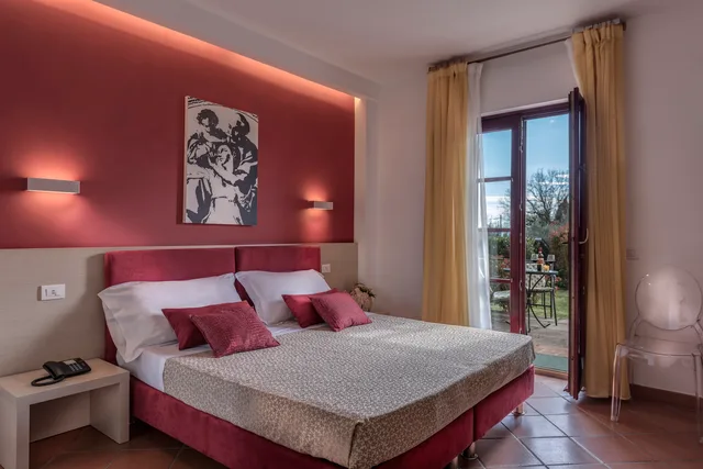 Room, Private Garden, Ground Floor، Casolare Le Terre Rosse 1/10
