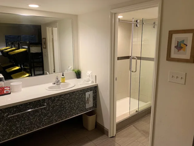 Deluxe, Double Bed, Bposhtels Las Vegas 2/2