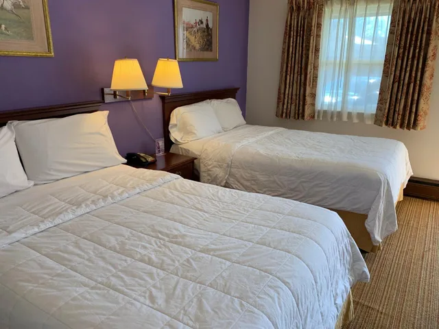 غرفة بسريرين مزدوجين، Red Carpet Inn 1/10