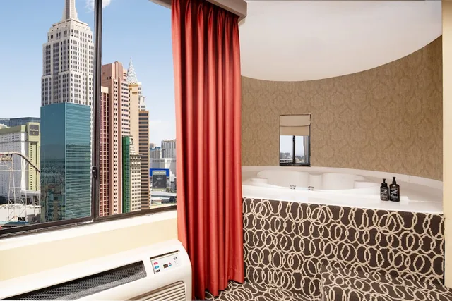 Resort, Superior, King Bed، Excalibur Hotel and Casino 10/10