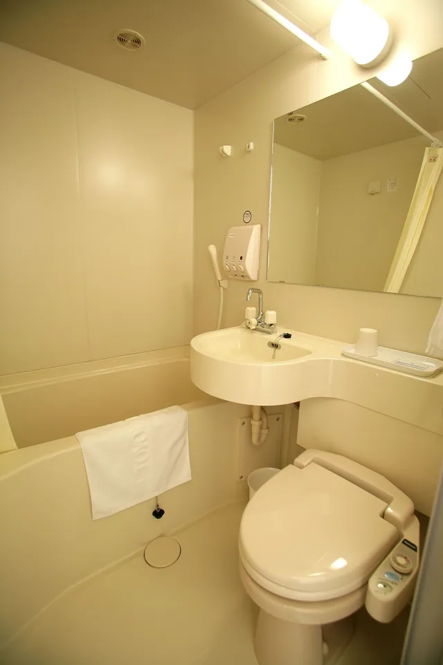 غرفة بسريرين منفصلين، Toyoko Inn Busan Jungang Station 2/2