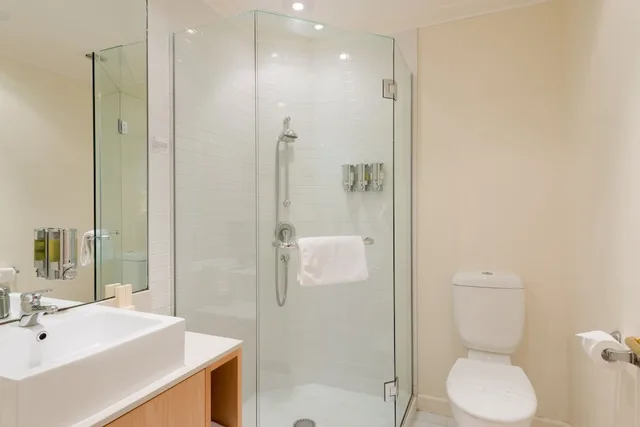 شقة تنفيذية بسريرين منفصلين وسريرين كينج بإطلالة على البحر بغرفتي نوم، Paihia Beach Resort And Spa 6/9
