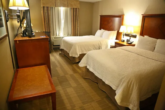استوديو بريميوم بسريرين كوين، Hampton Inn And Suites Jennings 1/4